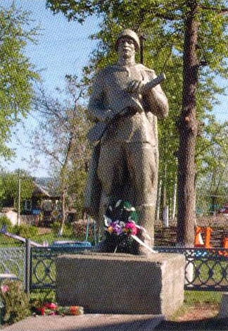 Памятник солдату ВОВ в с. Крылово